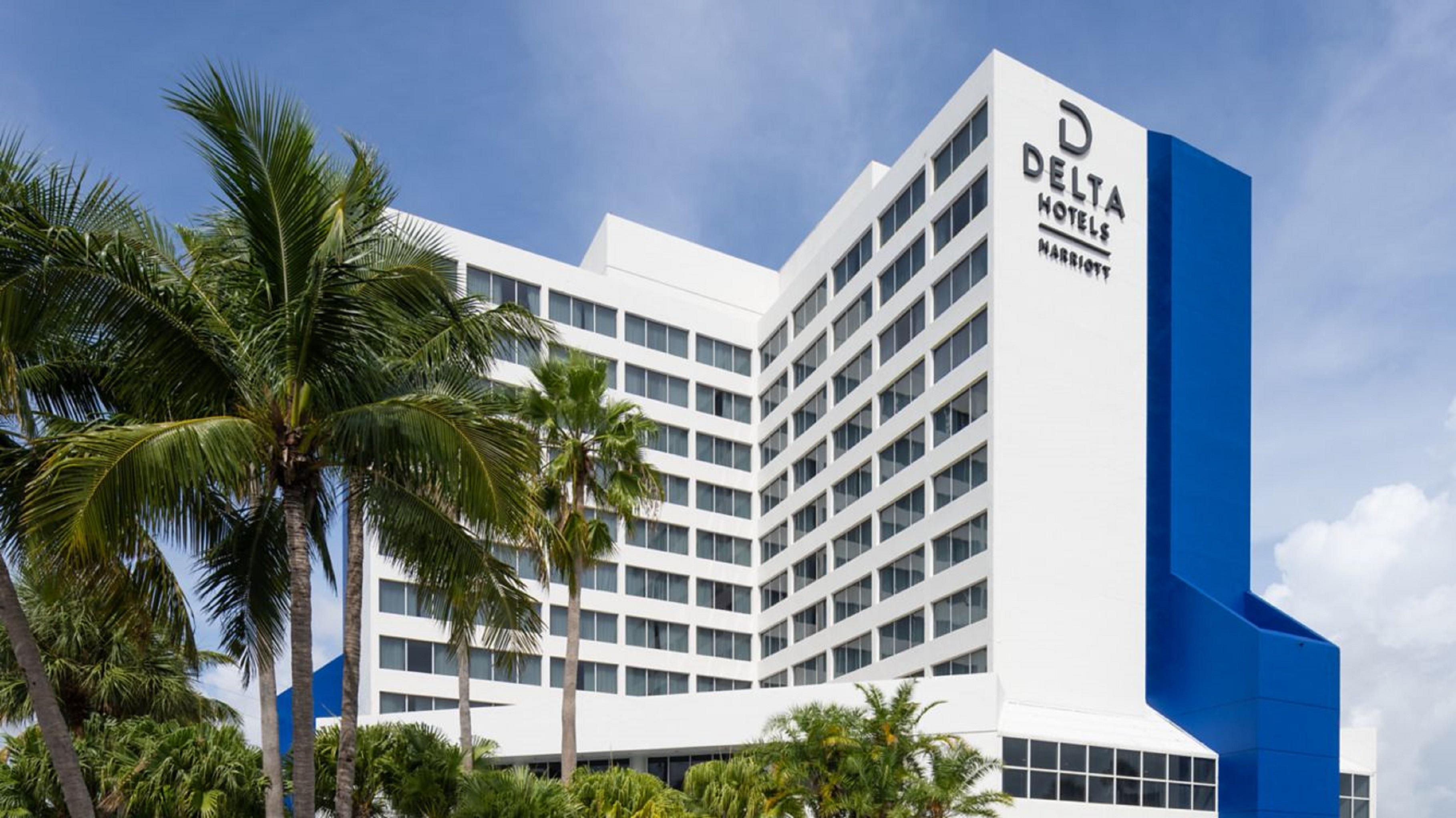 Delta Hotels By Marriott West Palm Beach Exterior photo